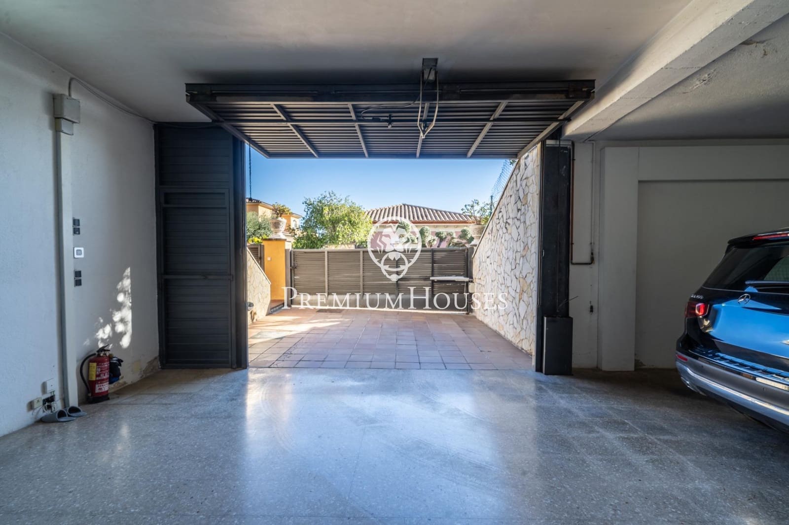 5 slaapkamer Villa te koop in Canet de Mar met zwembad garage - € 1.350.000 (Ref: 9436309)