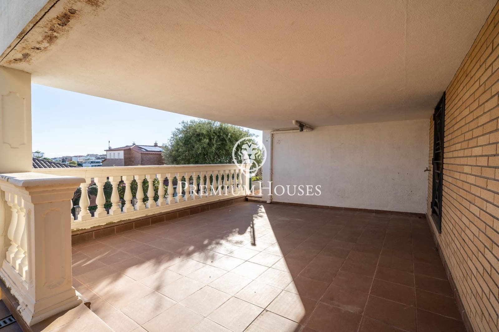 5 slaapkamer Villa te koop in Canet de Mar met zwembad garage - € 1.350.000 (Ref: 9436309)