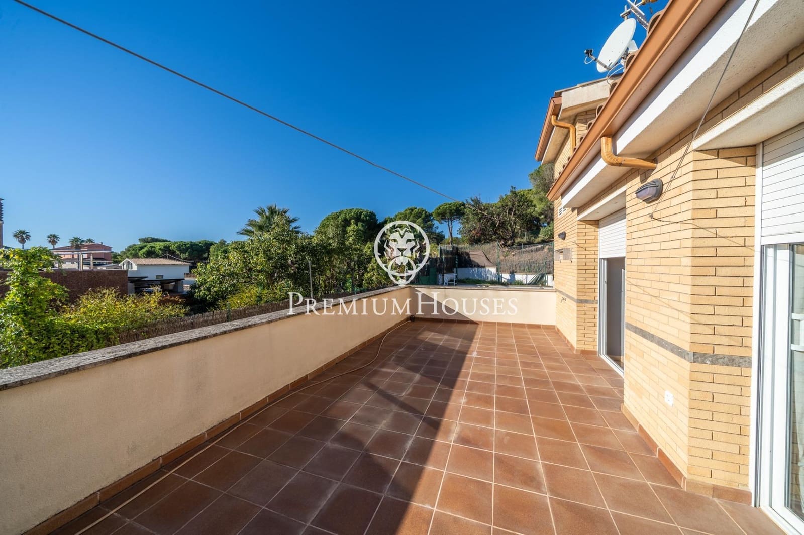 5 slaapkamer Villa te koop in Canet de Mar met zwembad garage - € 1.350.000 (Ref: 9436309)