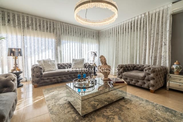 5 slaapkamer Villa te koop in Canet de Mar met zwembad garage - € 1.350.000 (Ref: 9436309)