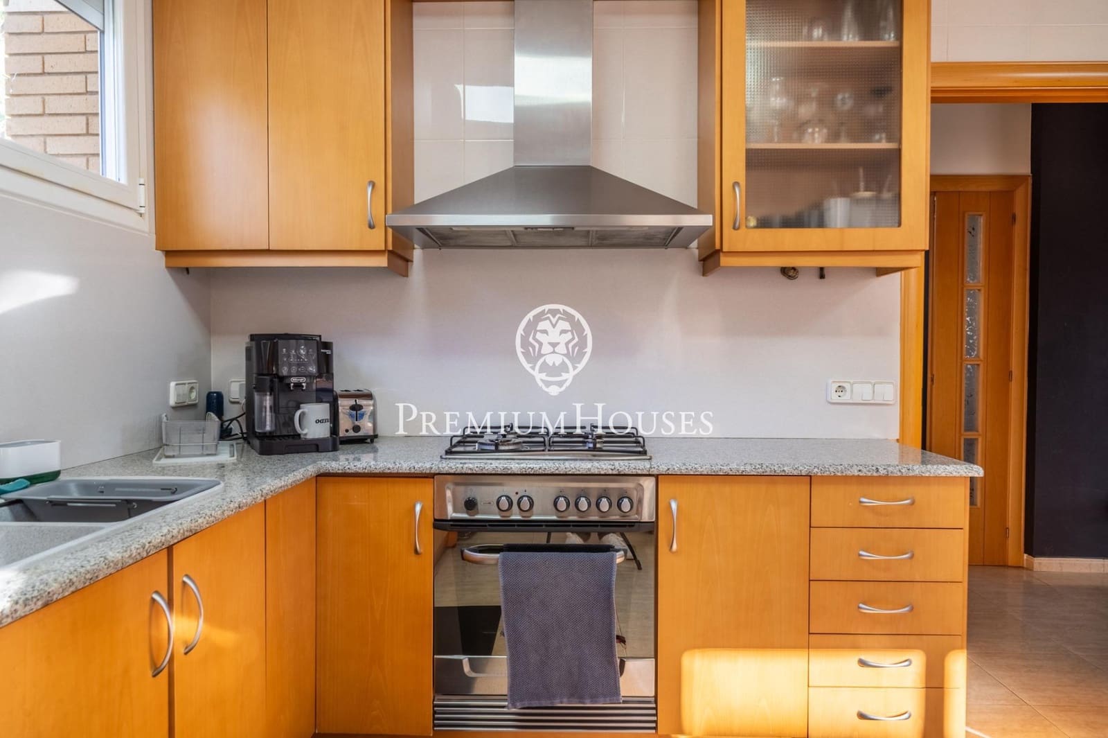 5 slaapkamer Villa te koop in Canet de Mar met zwembad garage - € 1.350.000 (Ref: 9436309)