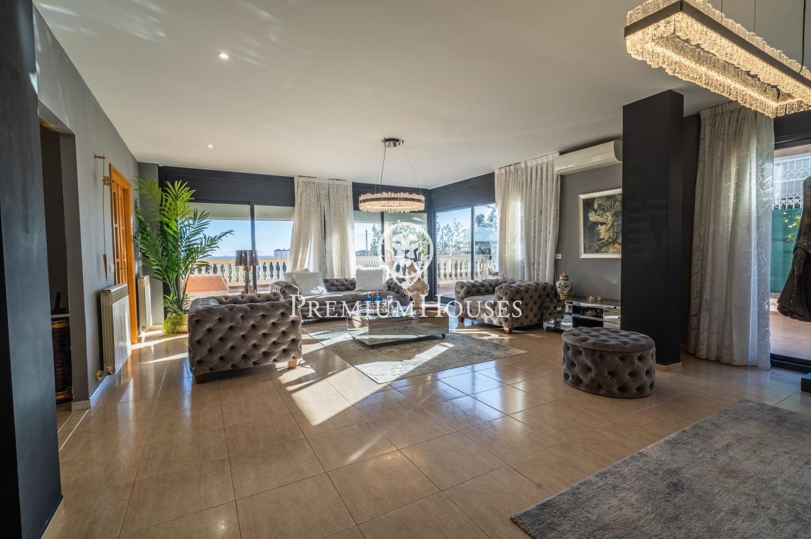 5 slaapkamer Villa te koop in Canet de Mar met zwembad garage - € 1.350.000 (Ref: 9436309)