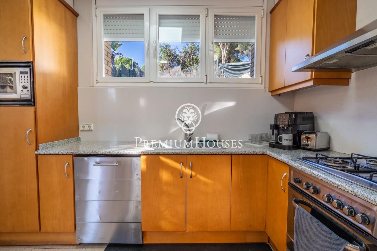 5 slaapkamer Villa te koop in Canet de Mar met zwembad garage - € 1.350.000 (Ref: 9436309)