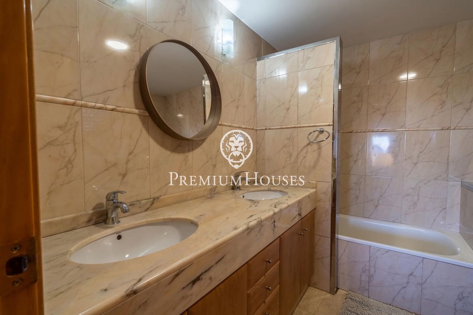 5 slaapkamer Villa te koop in Canet de Mar met zwembad garage - € 1.350.000 (Ref: 9436309)