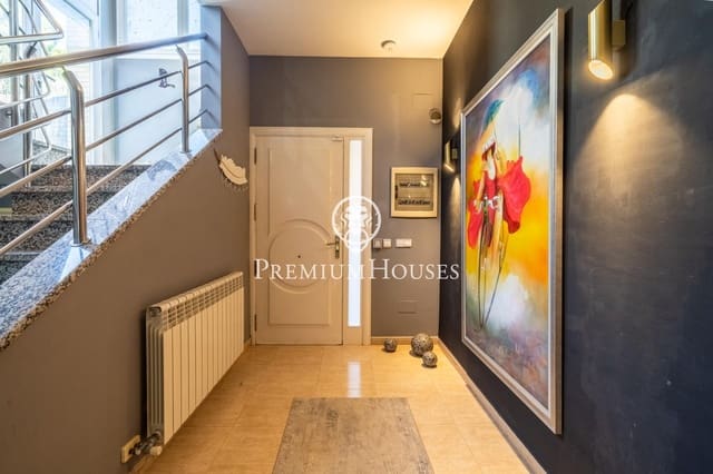 5 slaapkamer Villa te koop in Canet de Mar met zwembad garage - € 1.350.000 (Ref: 9436309)