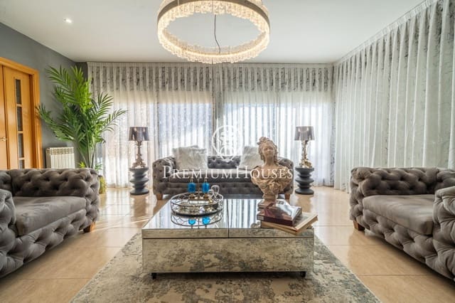 5 slaapkamer Villa te koop in Canet de Mar met zwembad garage - € 1.350.000 (Ref: 9436309)