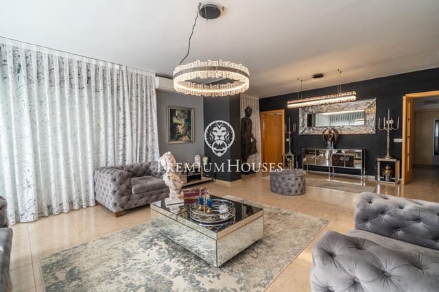 5 slaapkamer Villa te koop in Canet de Mar met zwembad garage - € 1.350.000 (Ref: 9436309)