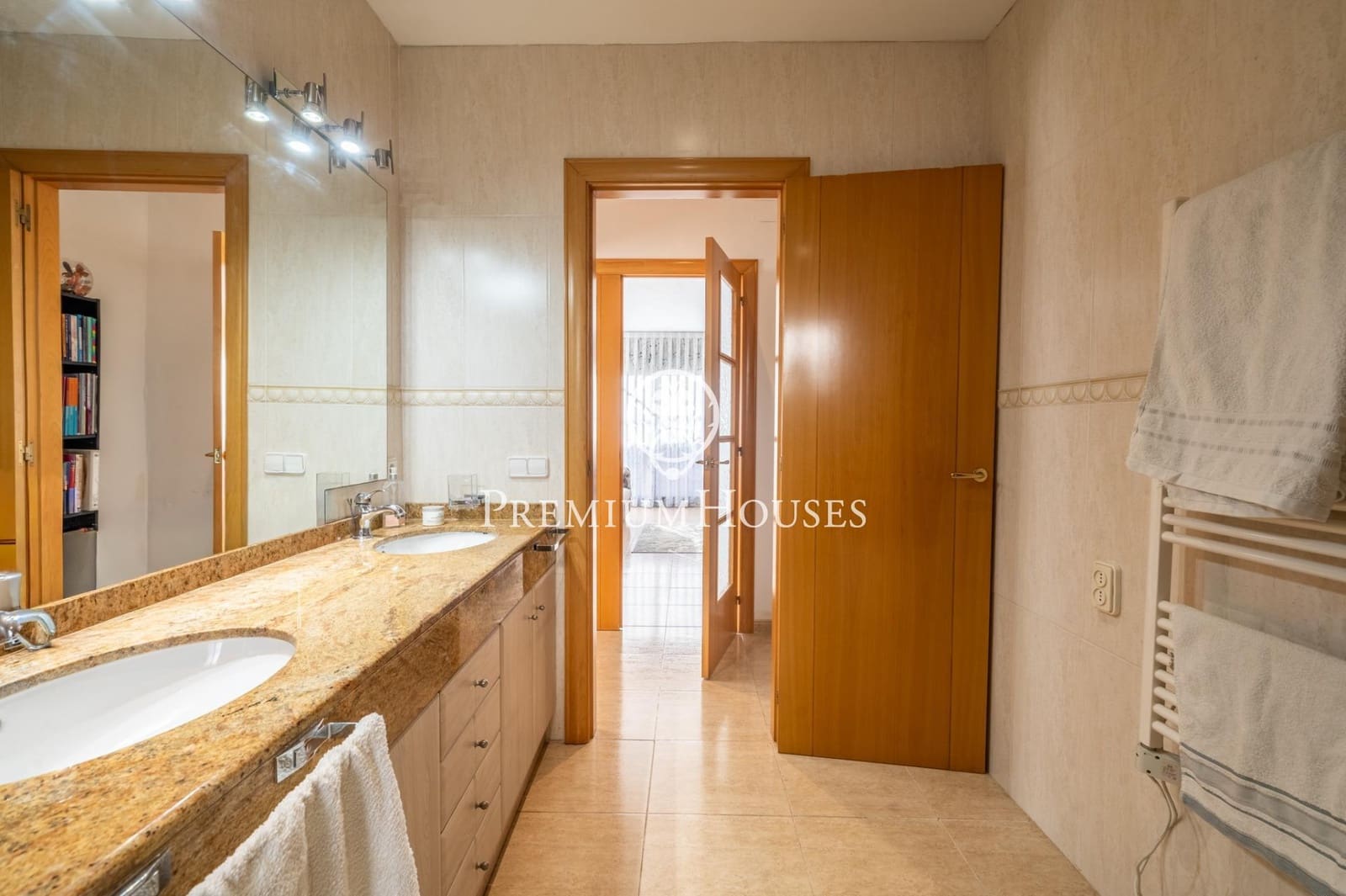 5 slaapkamer Villa te koop in Canet de Mar met zwembad garage - € 1.350.000 (Ref: 9436309)
