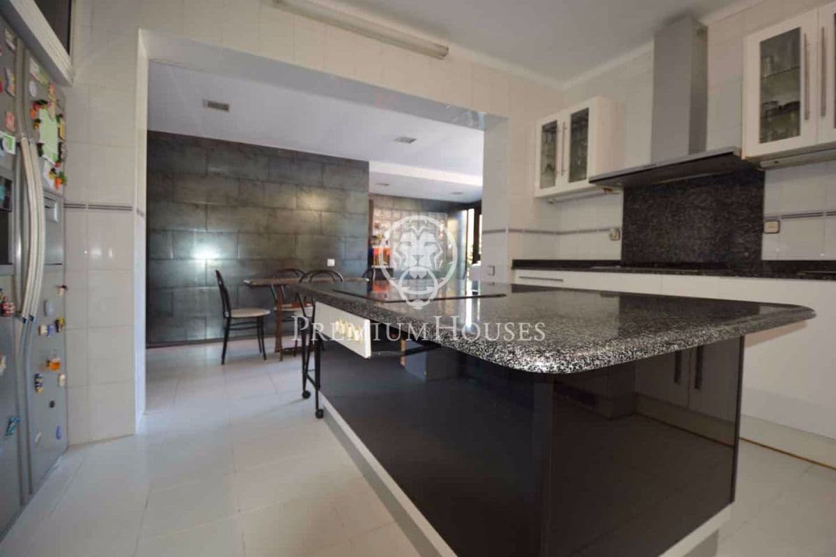 12 slaapkamer Finca/Landhuis te koop in Alella met zwembad garage - € 1.395.000 (Ref: 9436310)
