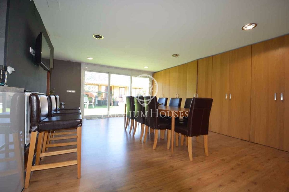 12 slaapkamer Finca/Landhuis te koop in Alella met zwembad garage - € 1.395.000 (Ref: 9436310)