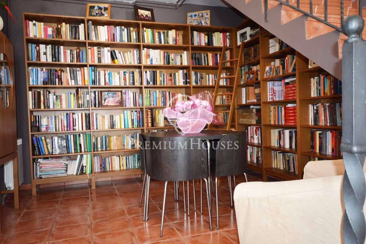 12 slaapkamer Finca/Landhuis te koop in Alella met zwembad garage - € 1.395.000 (Ref: 9436310)