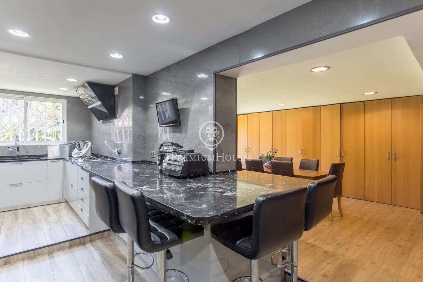 12 slaapkamer Finca/Landhuis te koop in Alella met zwembad garage - € 1.395.000 (Ref: 9436310)