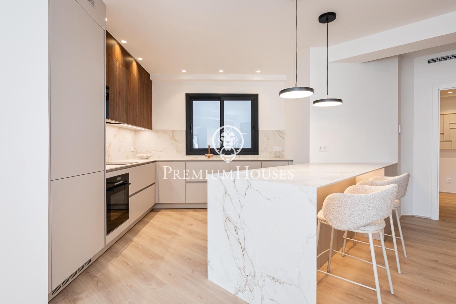 4 soverom Leilighet til salgs i Barcelona by med garasje - € 2 300 000 (Ref: 9437811)