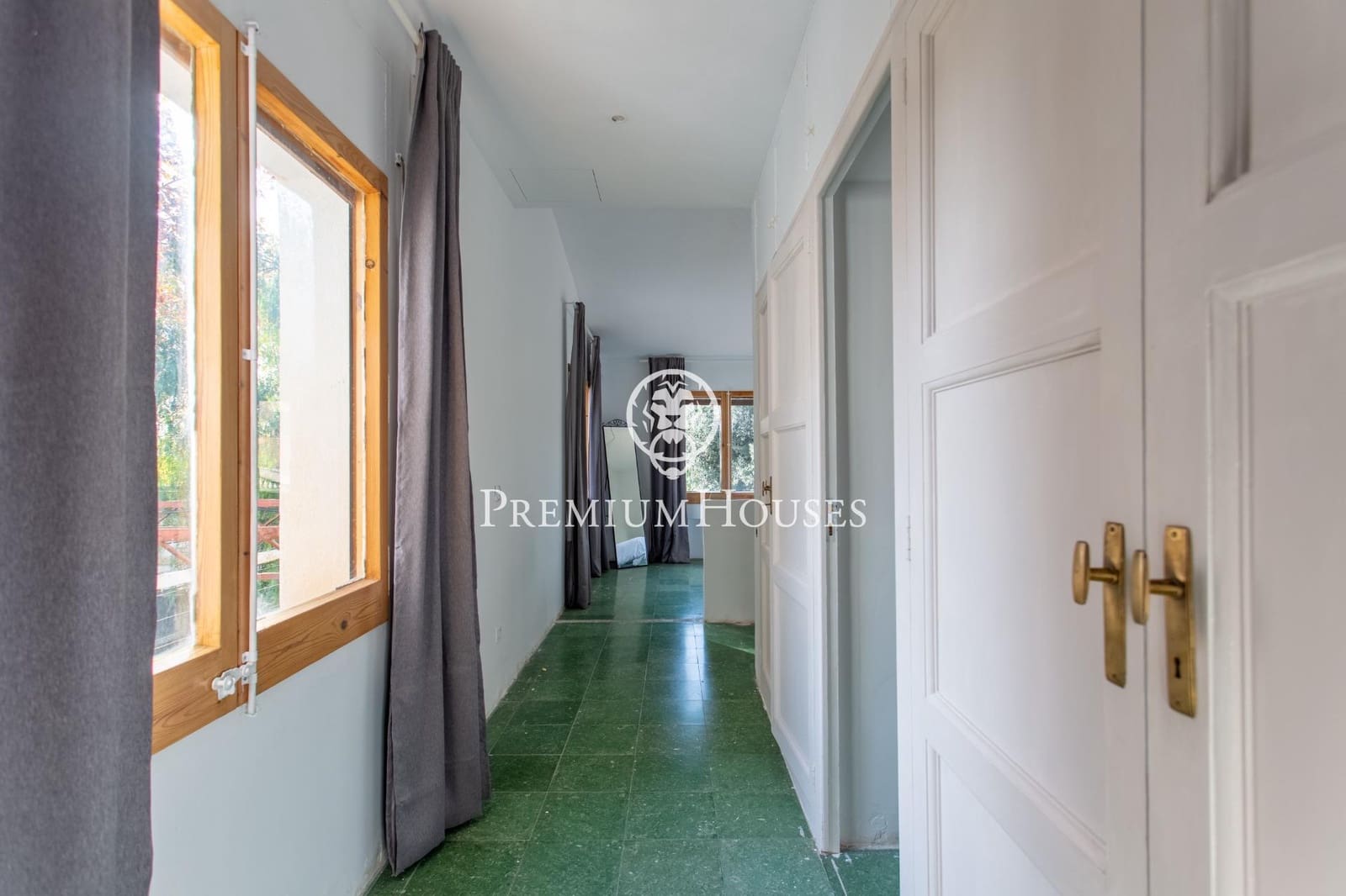 8 slaapkamer Villa te koop in Sant Andreu de Llavaneres met zwembad - € 837.000 (Ref: 9446327)