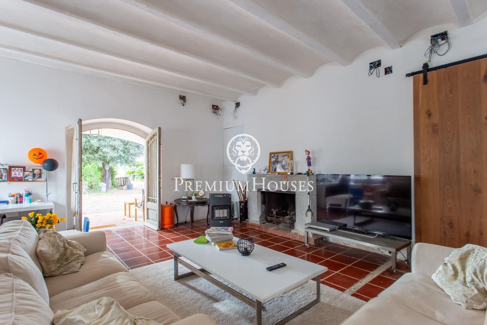 8 slaapkamer Villa te koop in Sant Andreu de Llavaneres met zwembad - € 837.000 (Ref: 9446327)