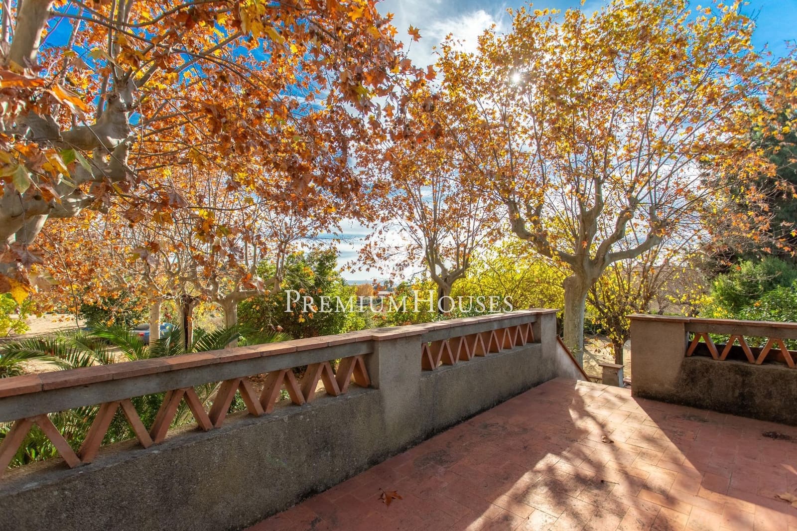 8 slaapkamer Villa te koop in Sant Andreu de Llavaneres met zwembad - € 837.000 (Ref: 9446327)