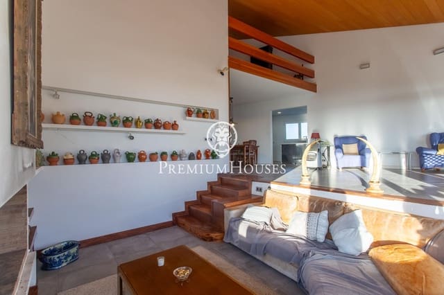 4 soverom Villa til salgs i Mataró med garasje - € 645 000 (Ref: 9446328)