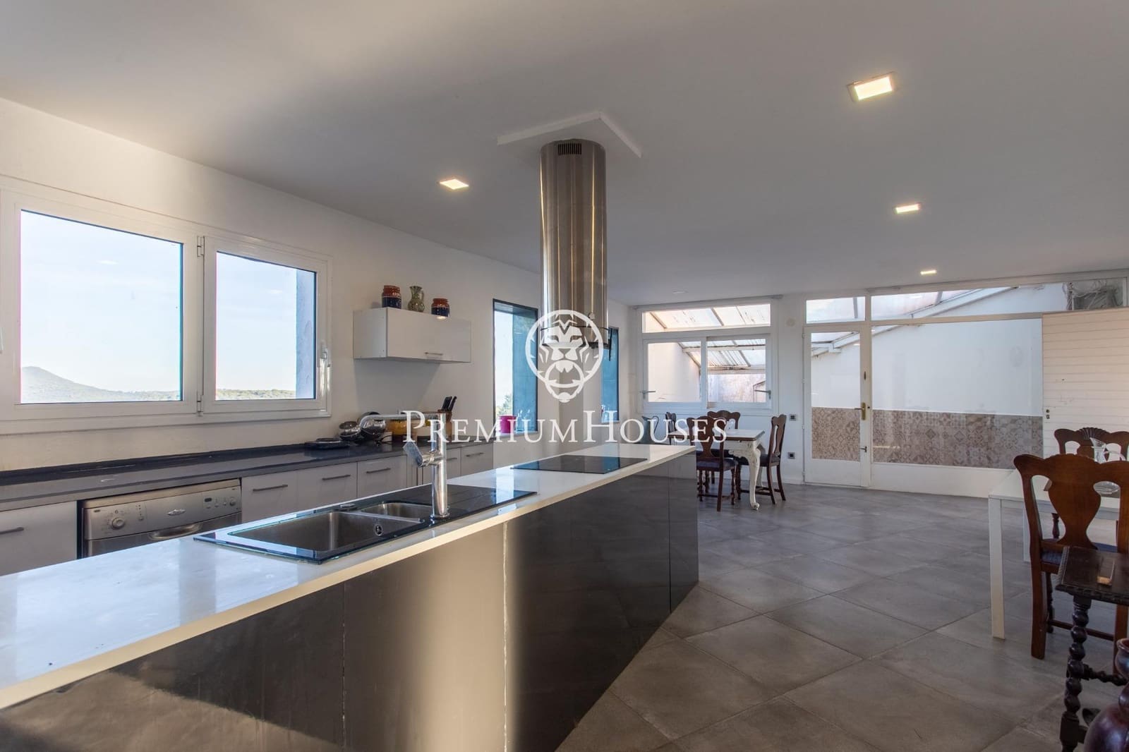 4 soverom Villa til salgs i Mataro med garasje - € 645 000 (Ref: 9446328)