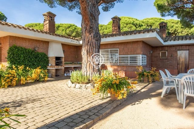 5 sovrum Villa till salu i Sant Andreu de Llavaneres med pool garage - 1 450 000 € (Ref: 9446329)