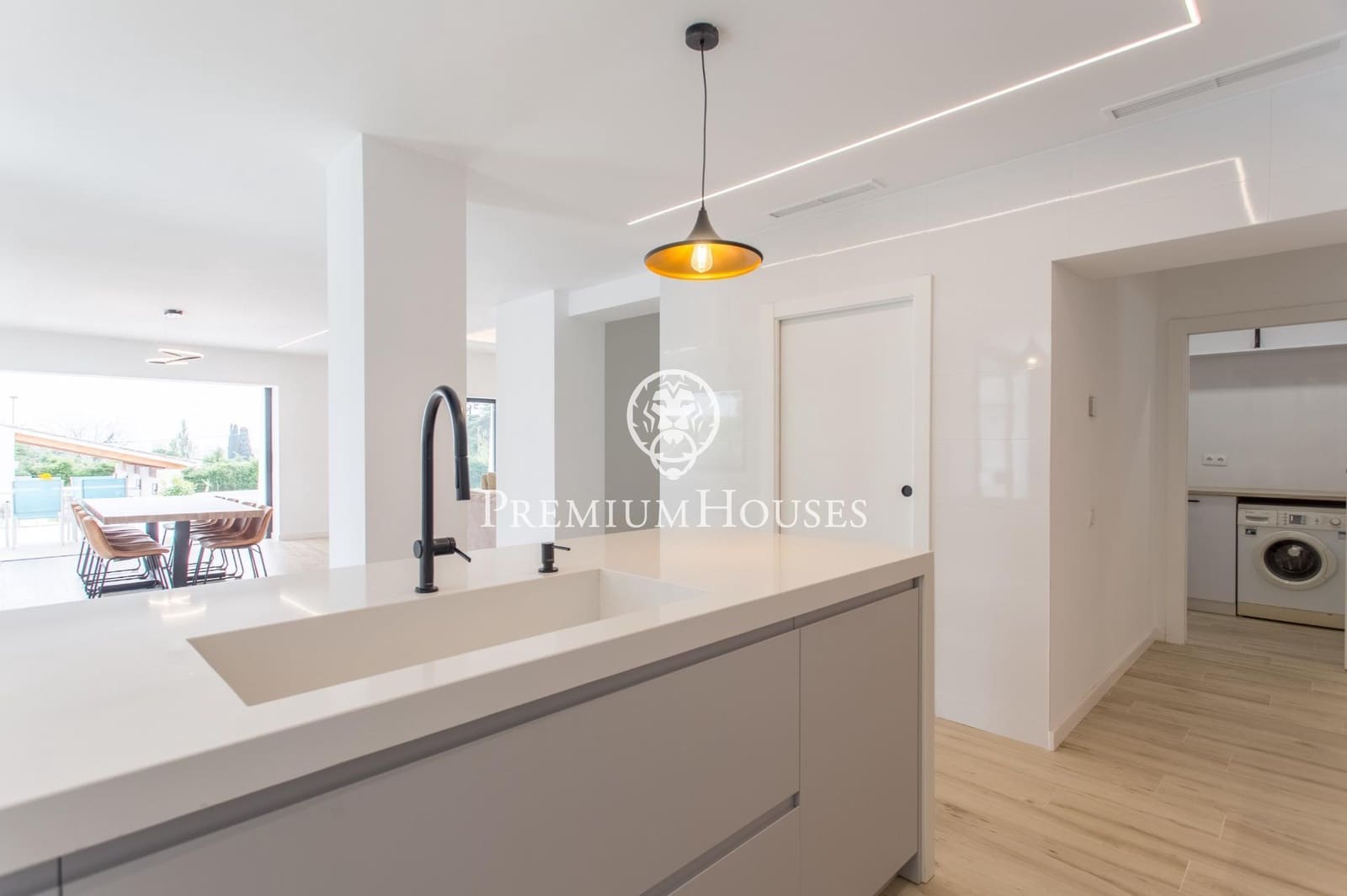 8 soverom Villa til salgs i Sant Andreu de Llavaneres med svømmebasseng garasje - € 2 475 000 (Ref: 9446330)