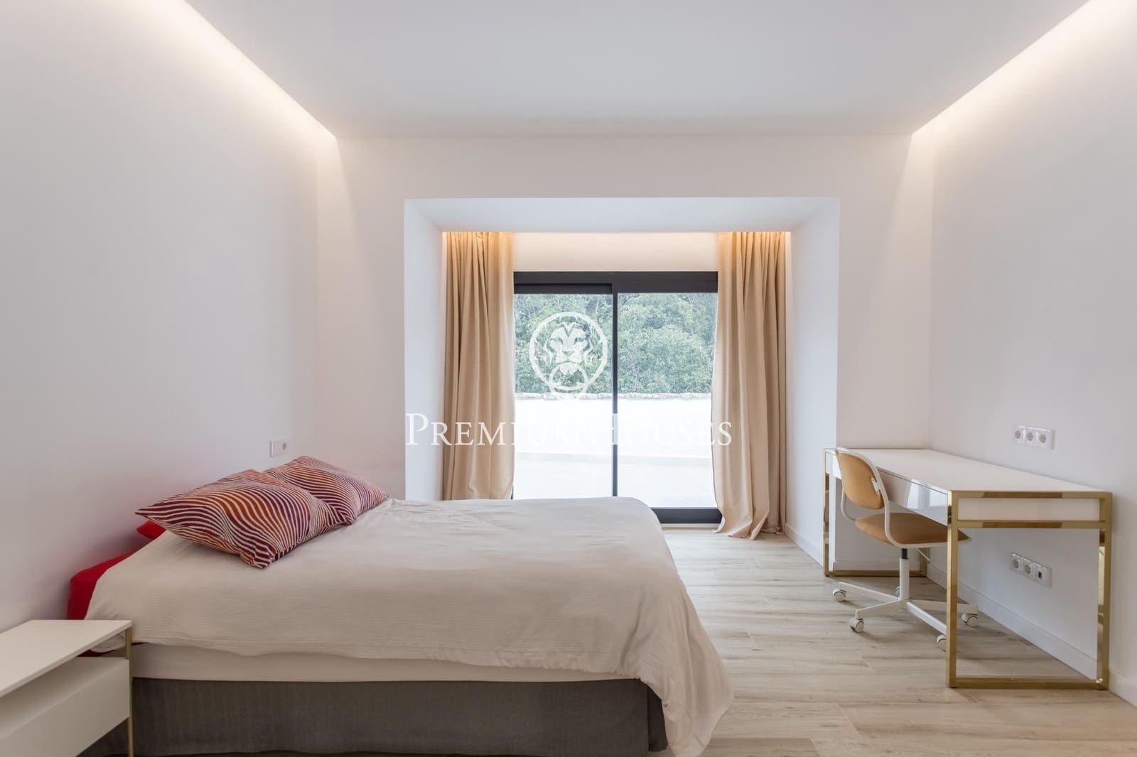 8 soverom Villa til salgs i Sant Andreu de Llavaneres med svømmebasseng garasje - € 2 475 000 (Ref: 9446330)