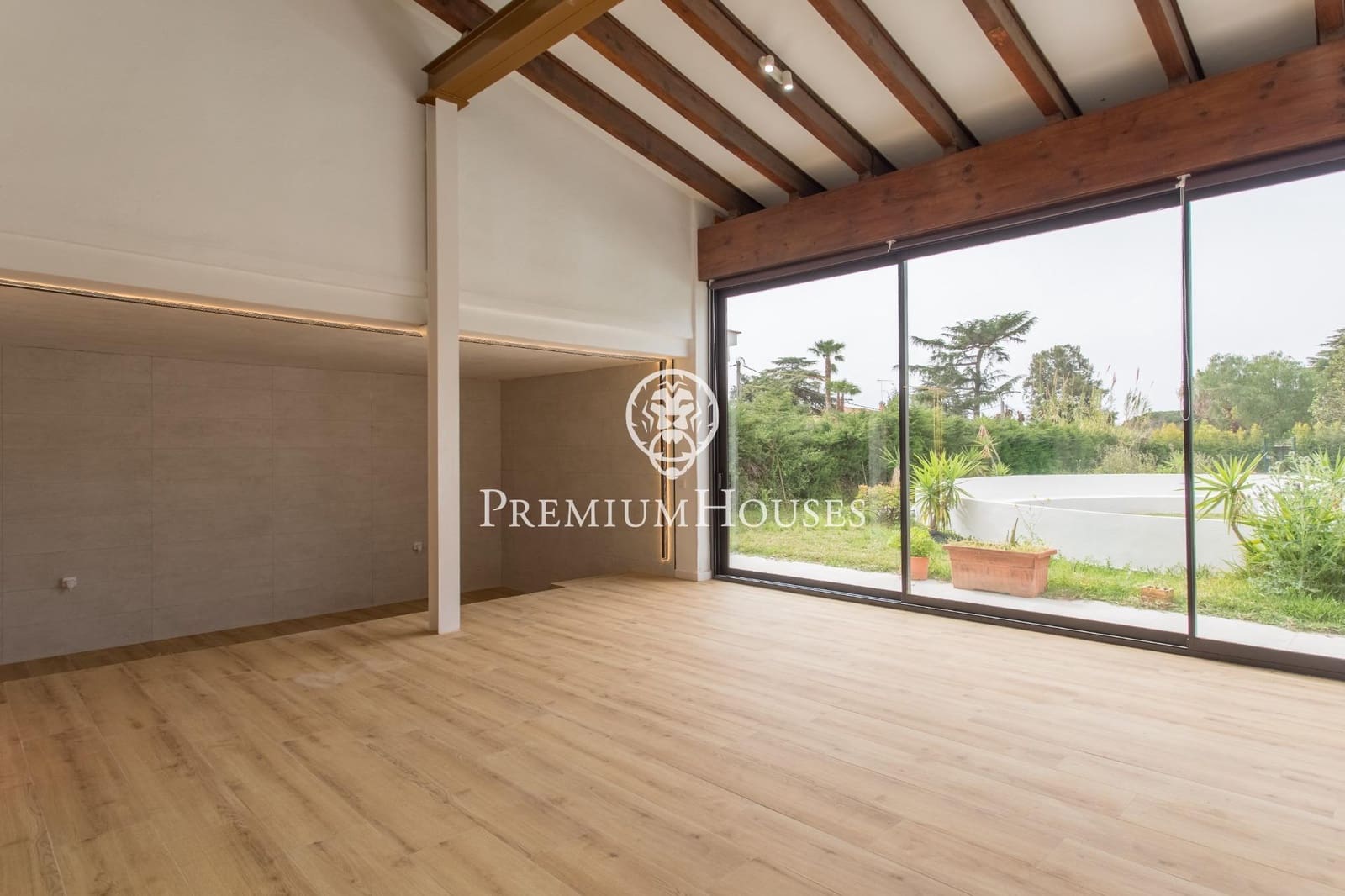 8 soverom Villa til salgs i Sant Andreu de Llavaneres med svømmebasseng garasje - € 2 475 000 (Ref: 9446330)