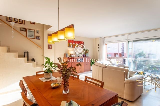 4 bedroom Terraced Villa for sale in Calella - € 499,000 (Ref: 9474189)