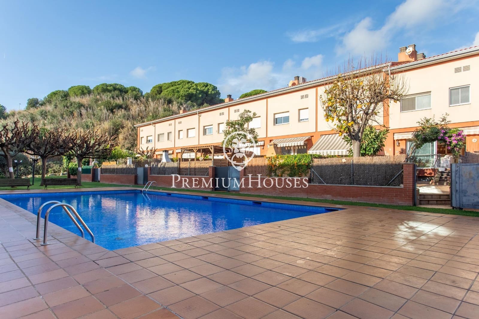 4 slaapkamer Rijtjeshuis te koop in Calella - € 499.000 (Ref: 9474189)