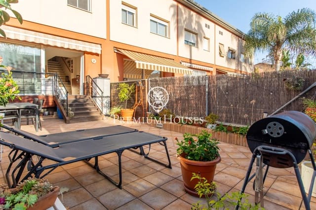 4 bedroom Terraced Villa for sale in Calella - € 499,000 (Ref: 9474189)