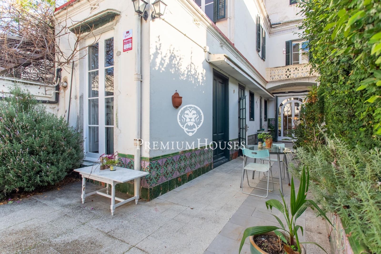 Casa de 4 habitaciones en Vilassar de Mar en alquiler - 3.500 € (Ref: 9474913)