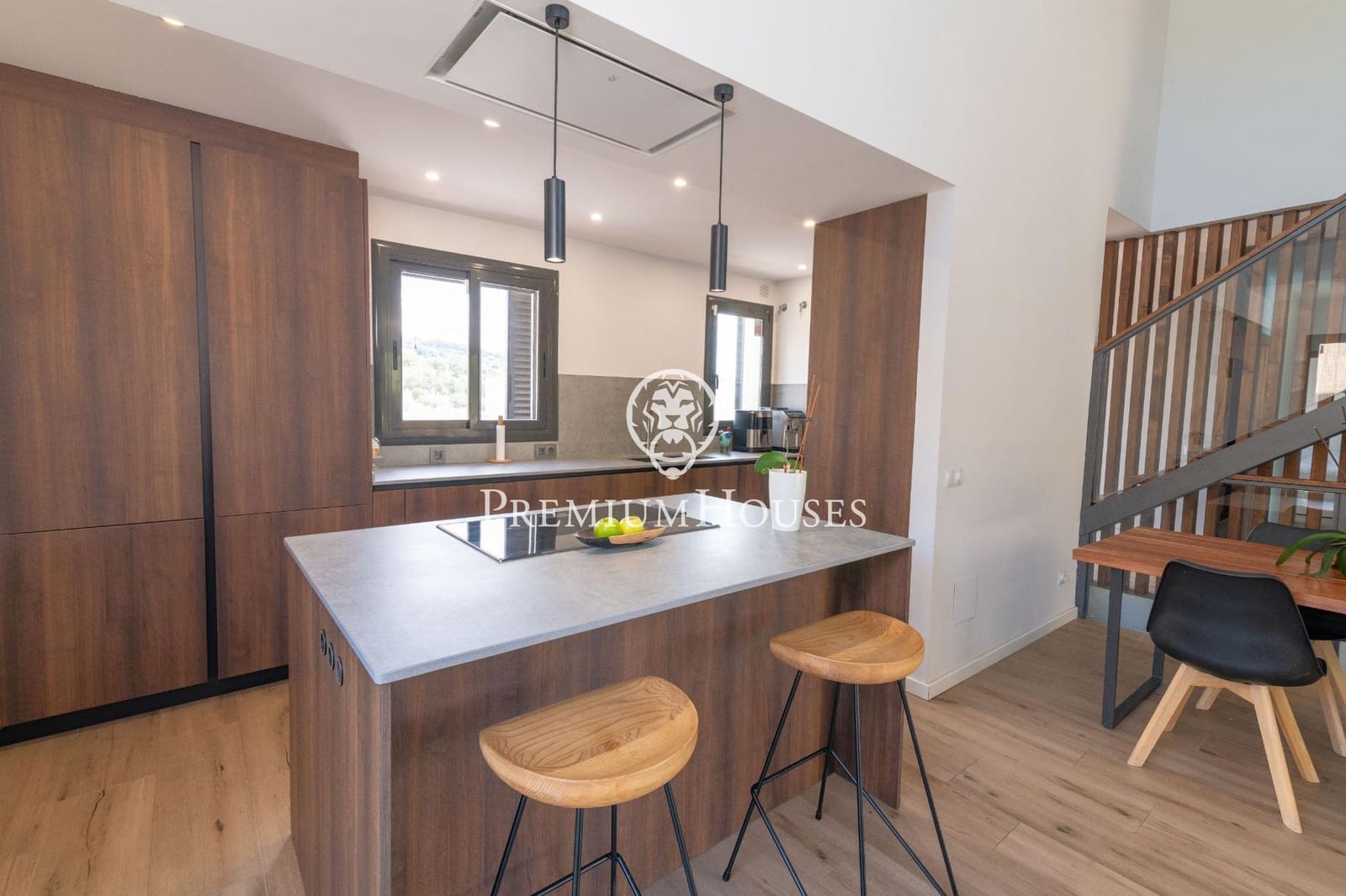 4 bedroom Villa for sale in Mataro with pool garage - € 850,000 (Ref: 9482036)