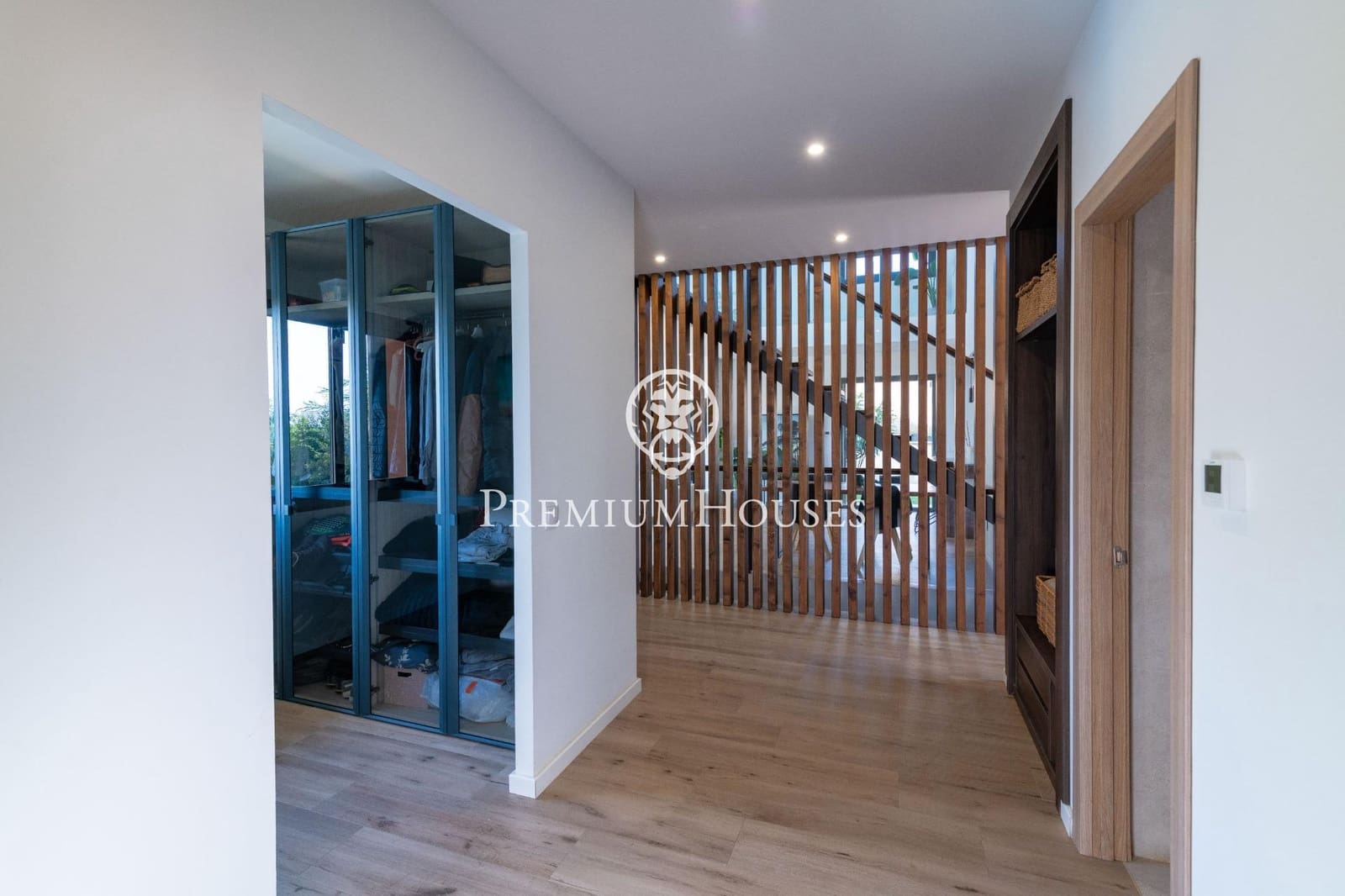 4 bedroom Villa for sale in Mataro with pool garage - € 850,000 (Ref: 9482036)