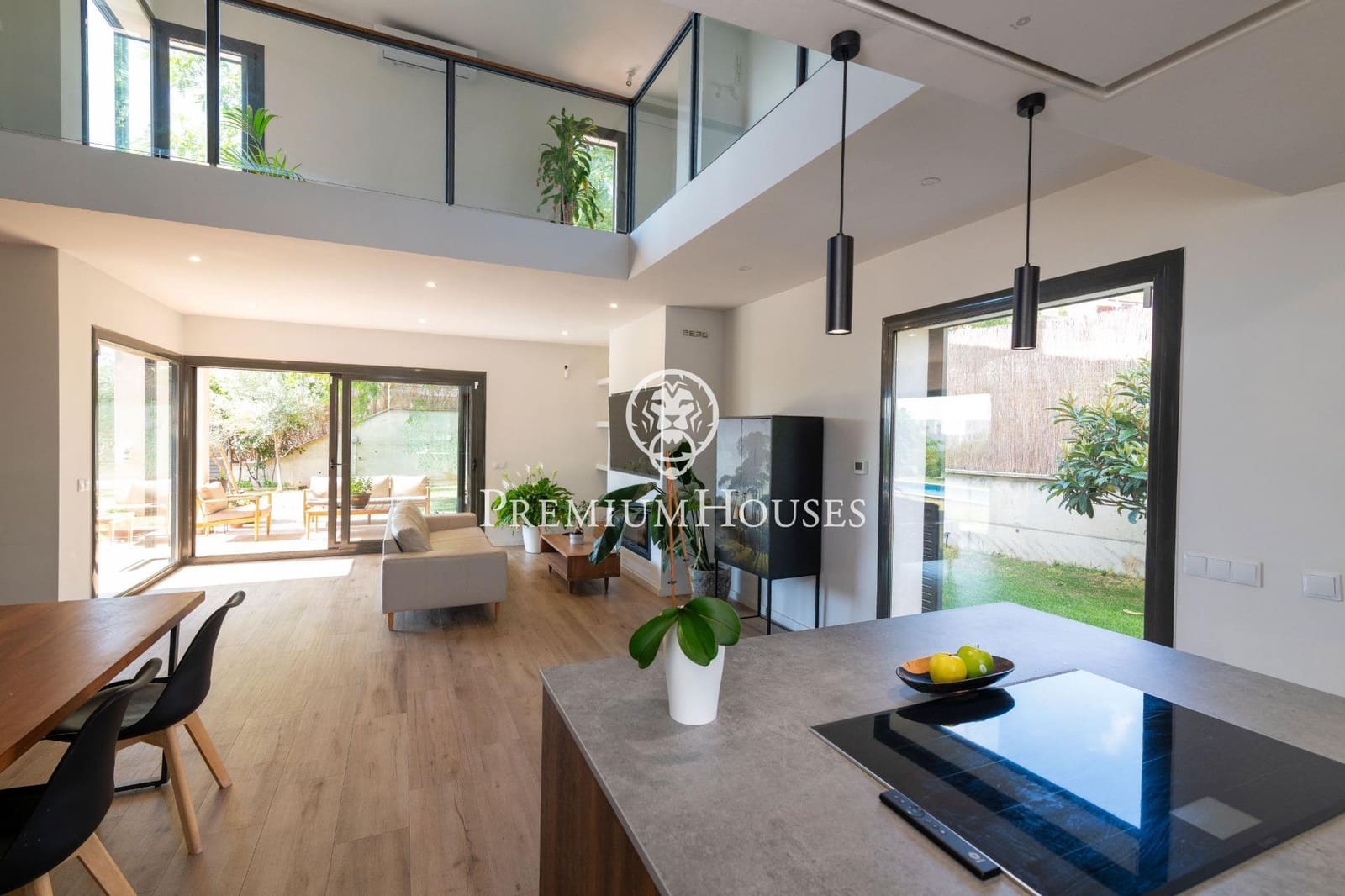 4 bedroom Villa for sale in Mataro with pool garage - € 850,000 (Ref: 9482036)