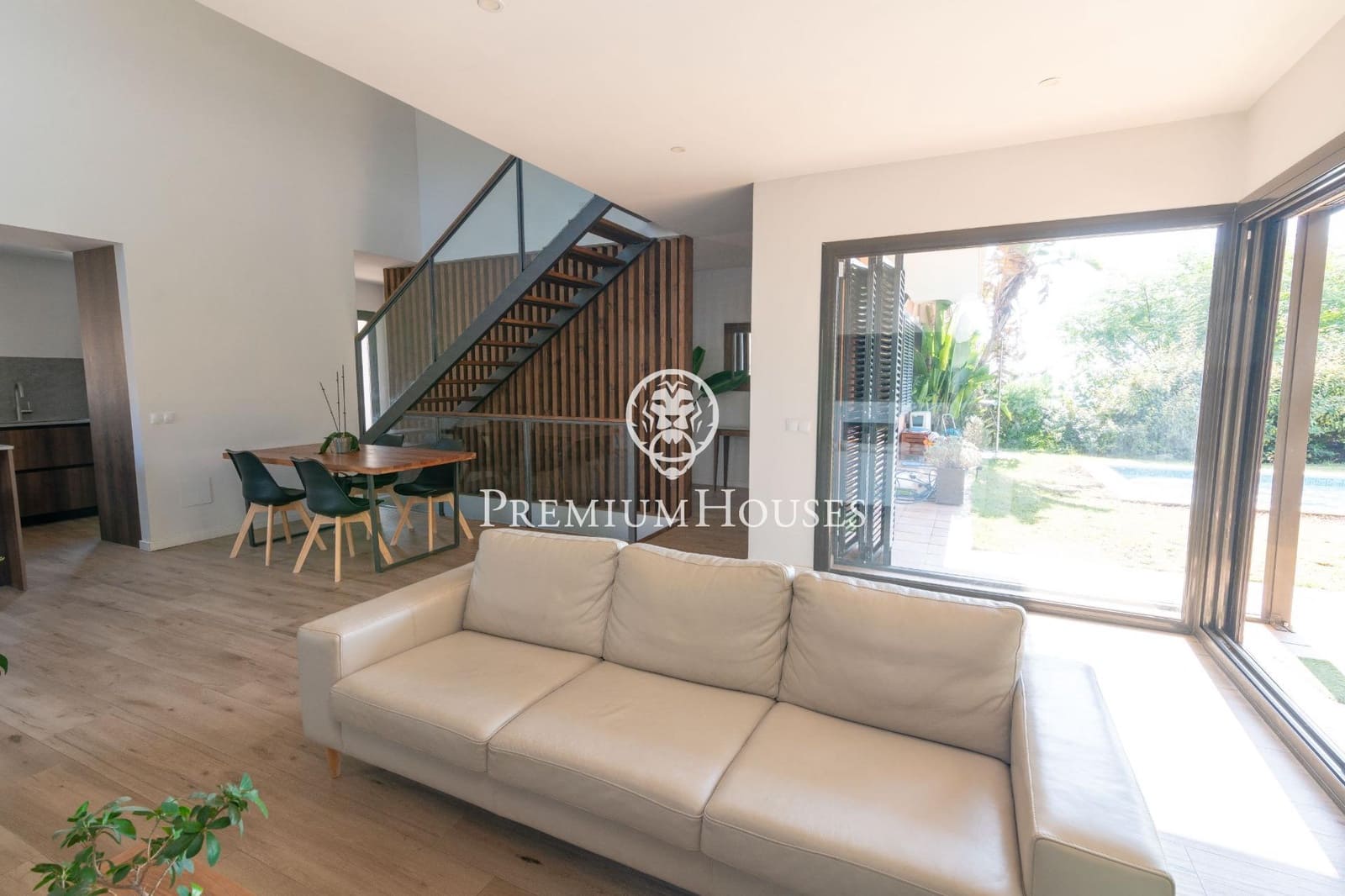 4 bedroom Villa for sale in Mataro with pool garage - € 850,000 (Ref: 9482036)