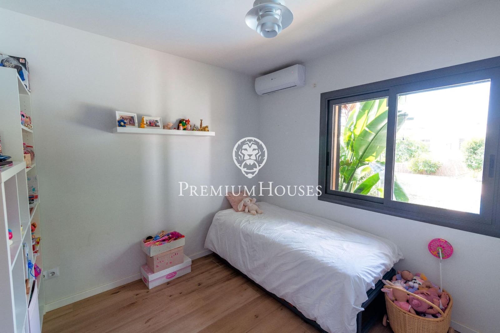 4 bedroom Villa for sale in Mataro with pool garage - € 850,000 (Ref: 9482036)