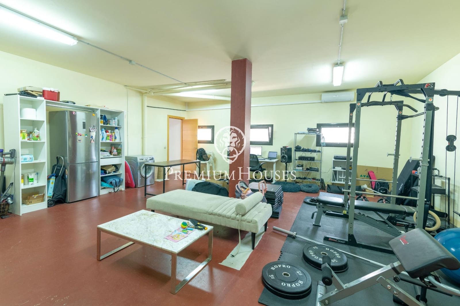 4 bedroom Villa for sale in Mataro with pool garage - € 850,000 (Ref: 9482036)