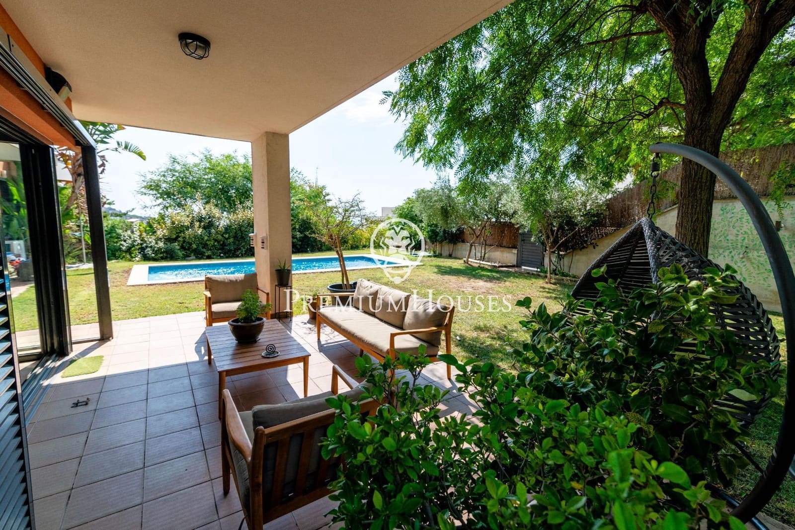 4 bedroom Villa for sale in Mataro with pool garage - € 850,000 (Ref: 9482036)