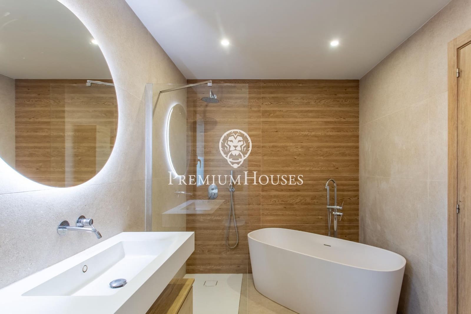 4 bedroom Villa for sale in Mataro with pool garage - € 850,000 (Ref: 9482036)