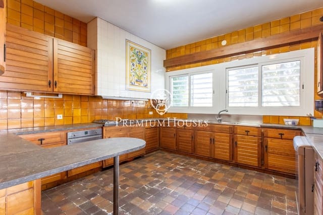 Finca/Casa Rural de 10 habitaciones en Cabrera de Mar en venta con piscina garaje - 1.750.000 € (Ref: 9485292)