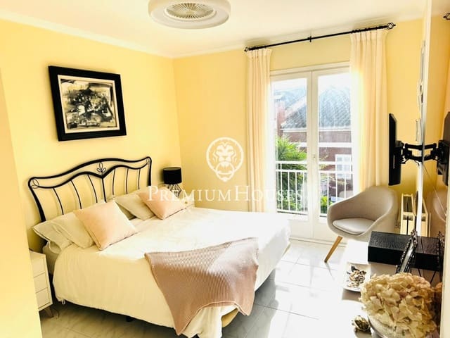 5 makuuhuone Rivitalo myytävänä paikassa El Masnou mukana 
autotalli - 649 000 € (Ref: 9497179)