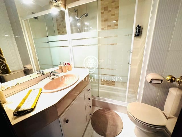 5 makuuhuone Rivitalo myytävänä paikassa El Masnou mukana 
autotalli - 649 000 € (Ref: 9497179)