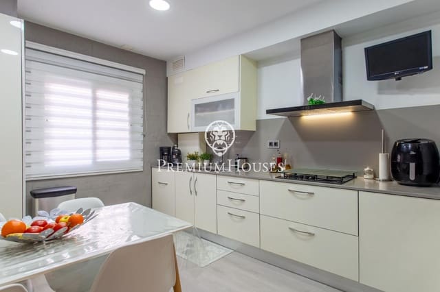 5 sovrum Radhus till salu i El Masnou med garage - 649 000 € (Ref: 9497179)