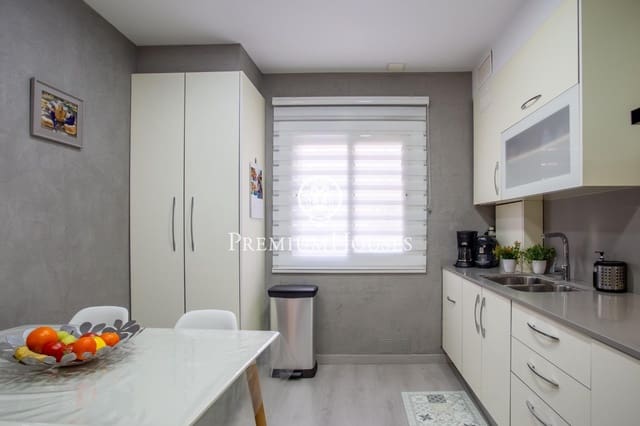 5 sovrum Radhus till salu i El Masnou med garage - 649 000 € (Ref: 9497179)