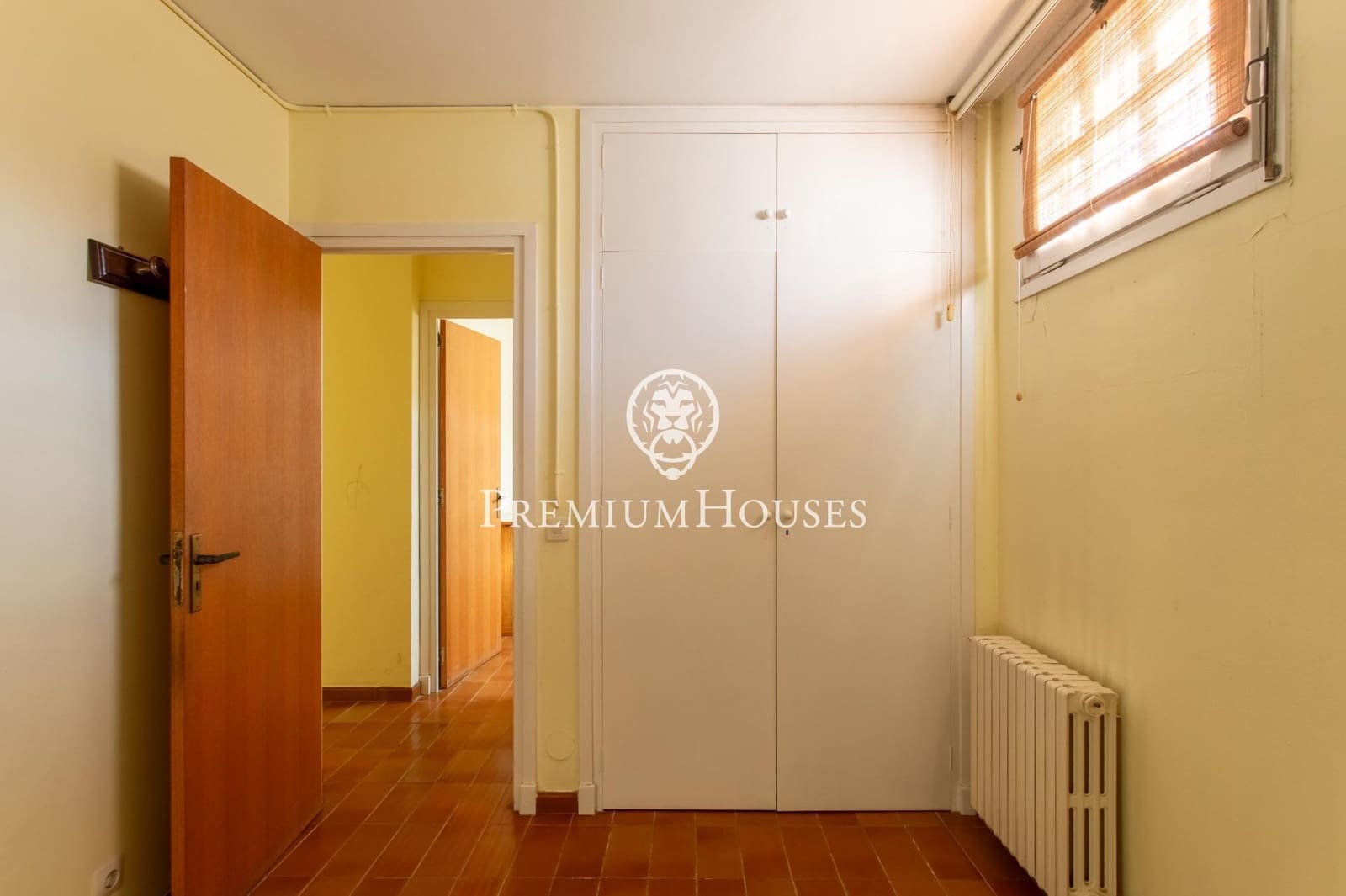 8 makuuhuone Maalaistalo myytävänä paikassa Argentona mukana 
autotalli - 1 250 000 € (Ref: 9502671)