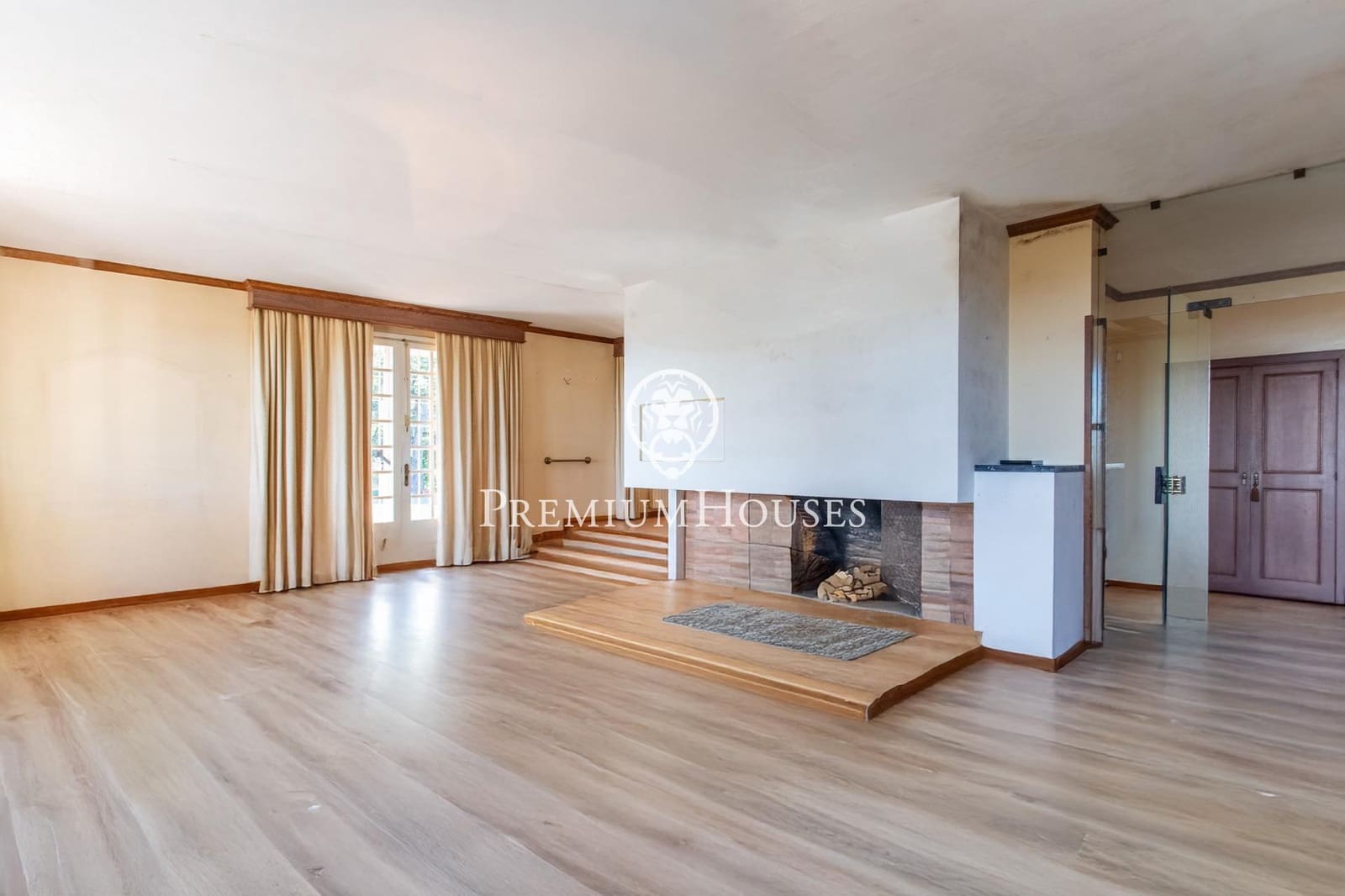 8 bedroom Finca/Country House for sale in Argentona with garage - € 1,250,000 (Ref: 9502671)