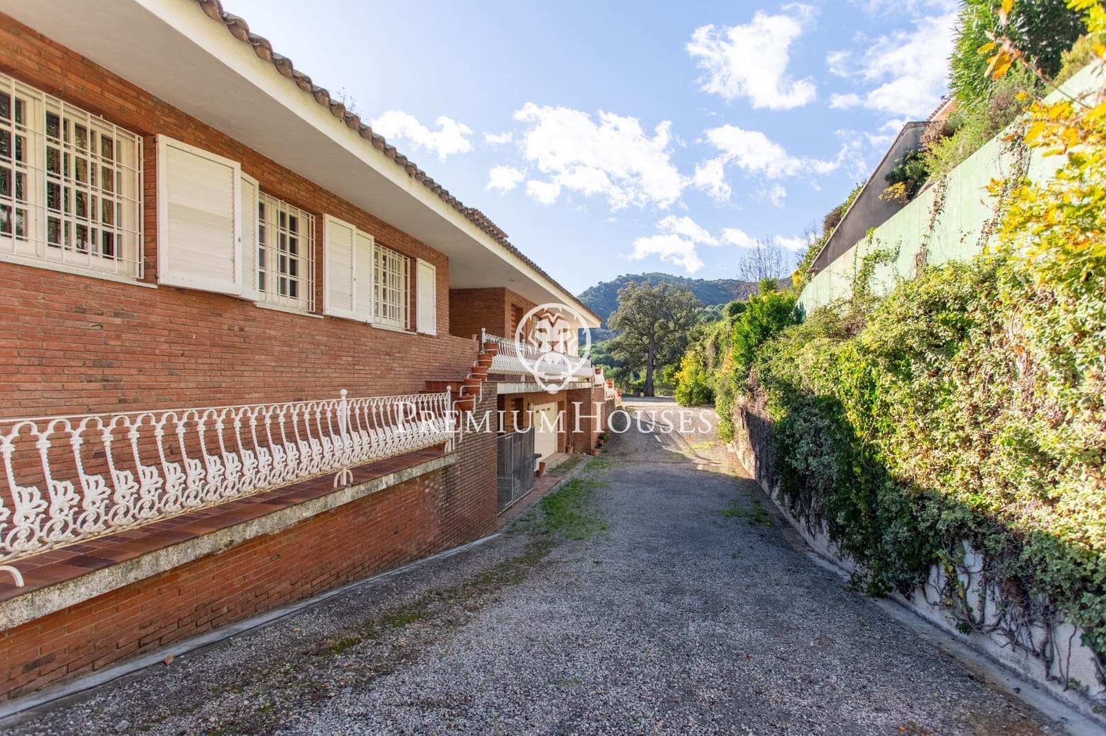 8 bedroom Finca/Country House for sale in Argentona with garage - € 1,250,000 (Ref: 9502671)