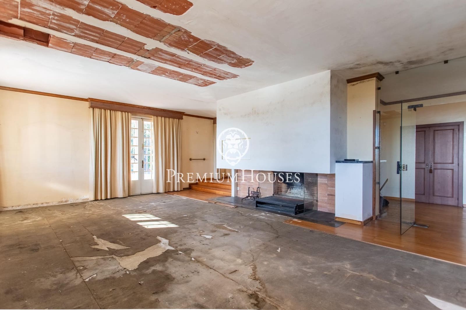 8 bedroom Finca/Country House for sale in Argentona with garage - € 1,250,000 (Ref: 9502671)