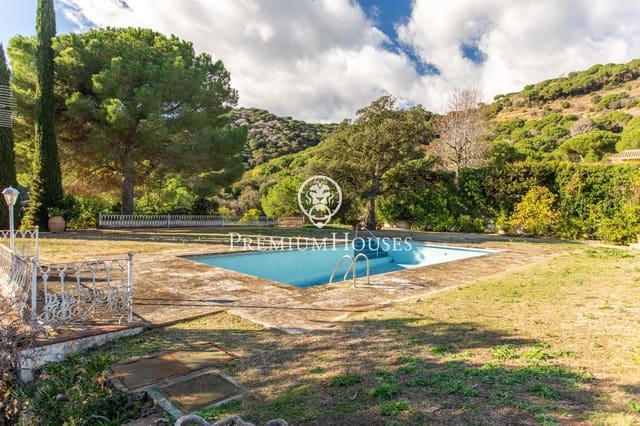 8 soverom Finca/Herregård til salgs i Argentona med garasje - € 1 250 000 (Ref: 9502671)