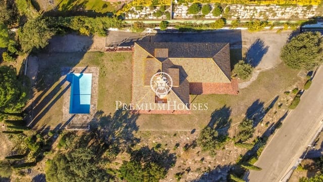 8 soverom Finca/Herregård til salgs i Argentona med garasje - € 1 250 000 (Ref: 9502671)