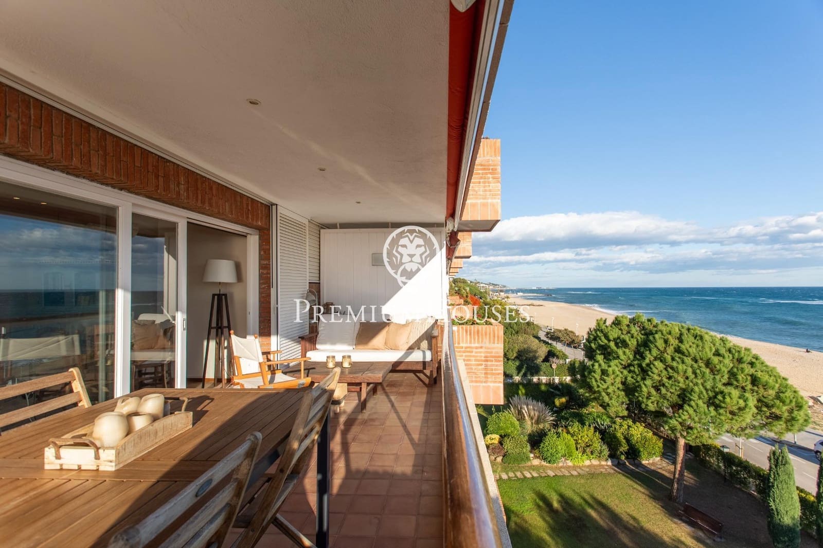 4 quarto Apartamento para venda em Sant Vicenc de Montalt com piscina garagem - 1 185 000 € (Ref: 9513397)